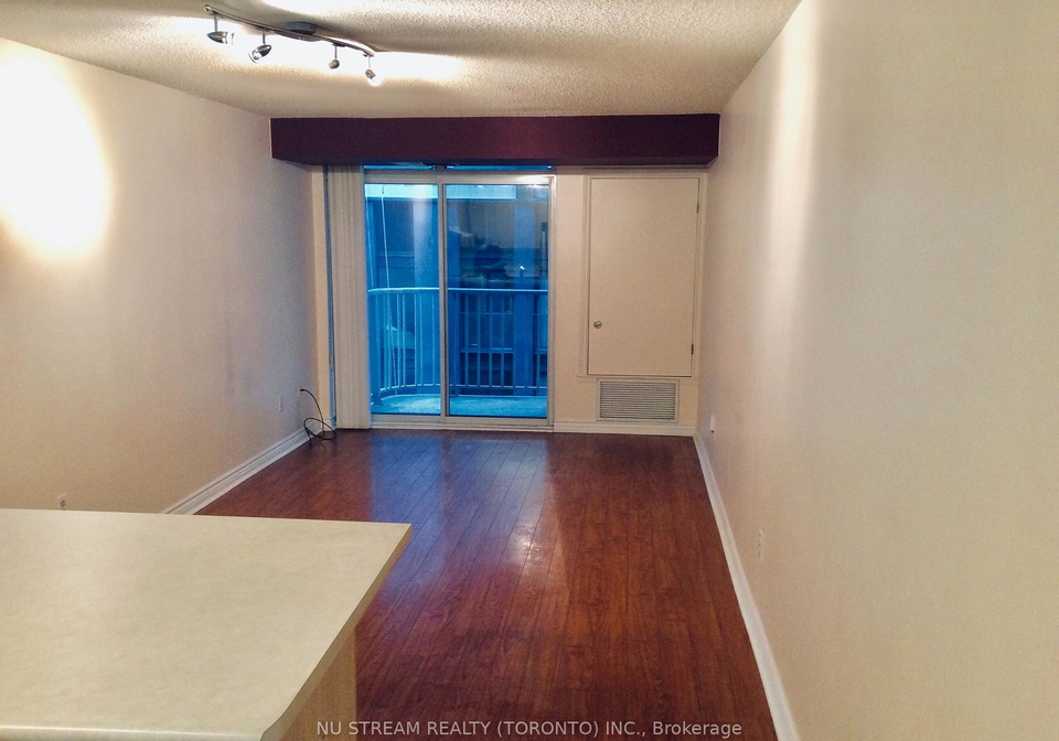 105-victoria-street-toronto-ontario-c12387046