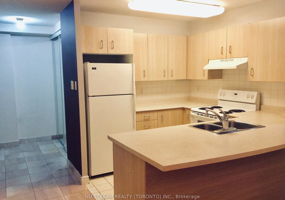 105-victoria-street-toronto-ontario-c12387046
