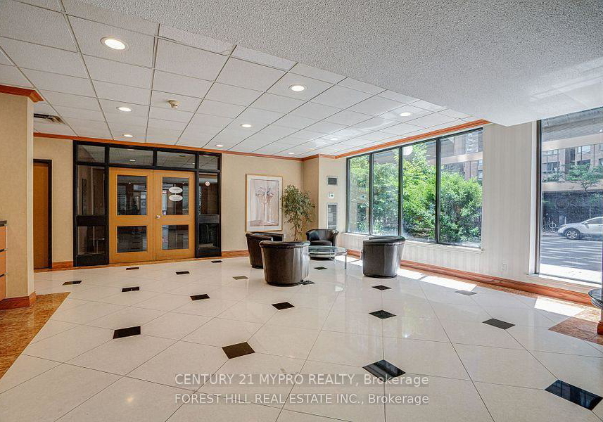 633-bay-street-toronto-ontario-c12387327