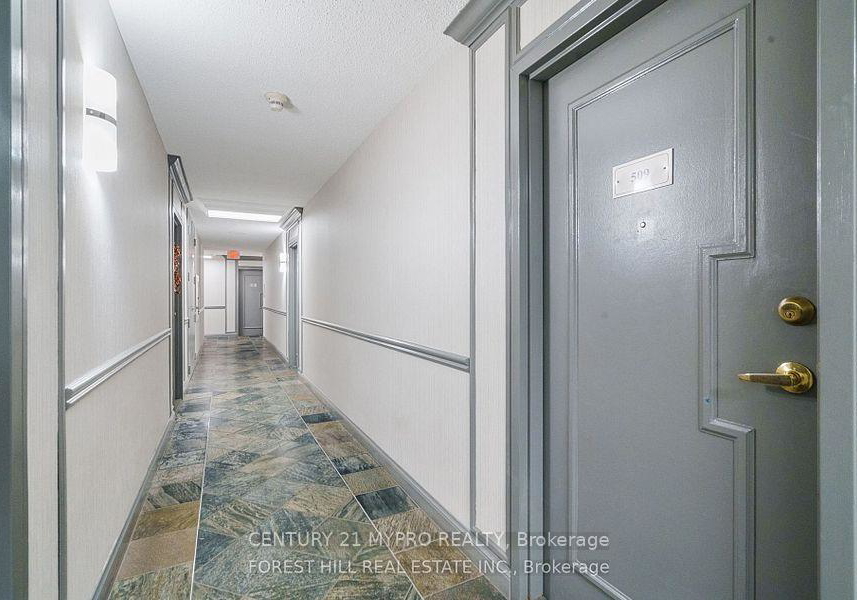 633-bay-street-toronto-ontario-c12387327