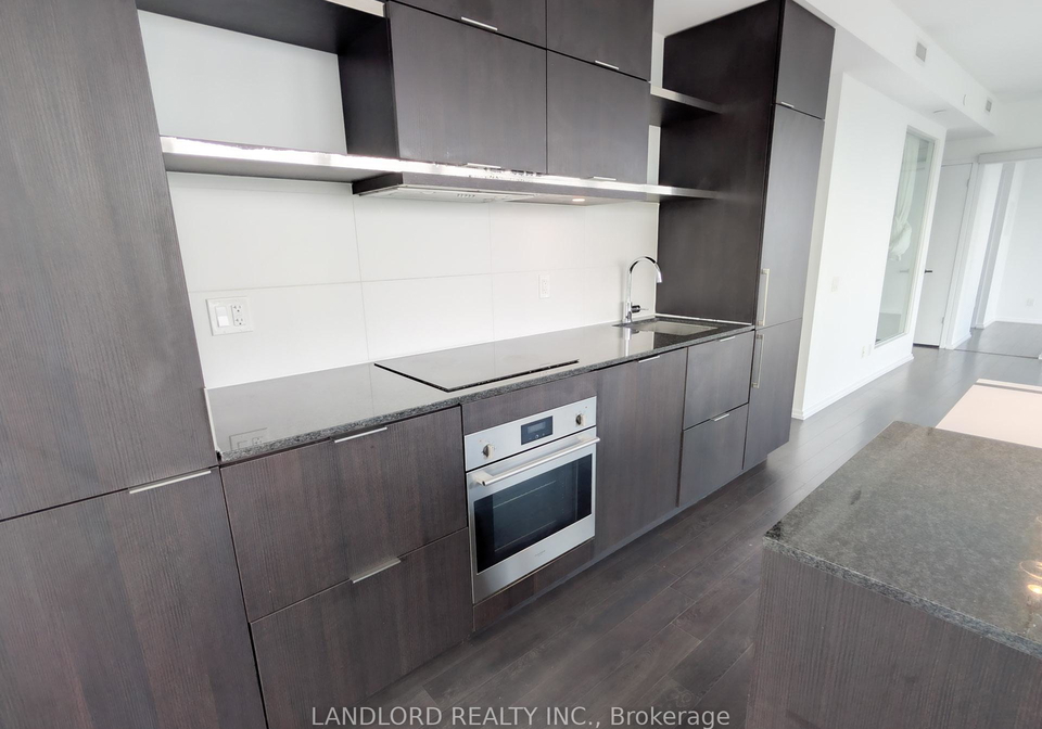 197-yonge-street-toronto-ontario-c12387344
