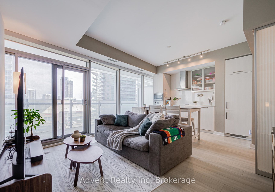 14-york-street-toronto-ontario-c12387426