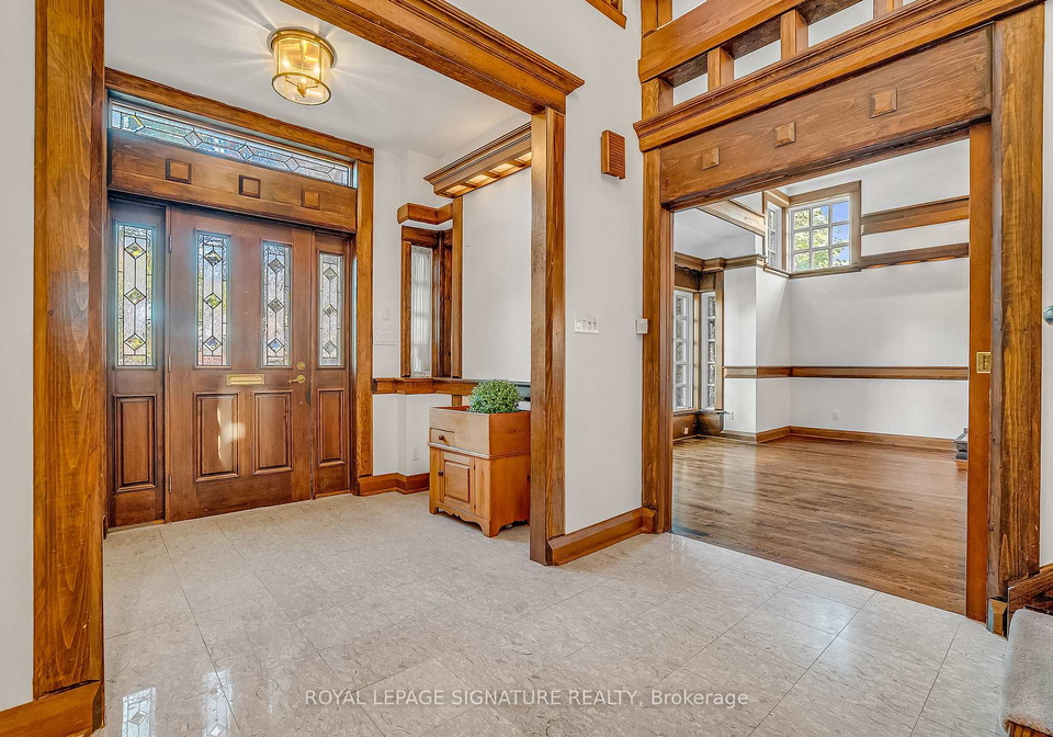 6-crossburn-drive-north-york-ontario-c12387490