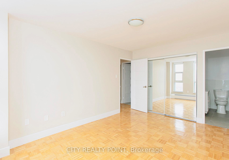 666-spadina-avenue-toronto-ontario-c12387501
