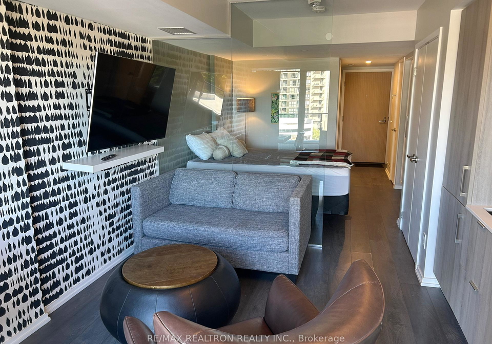 8-hillsdale-avenue-e-toronto-ontario-c12387578