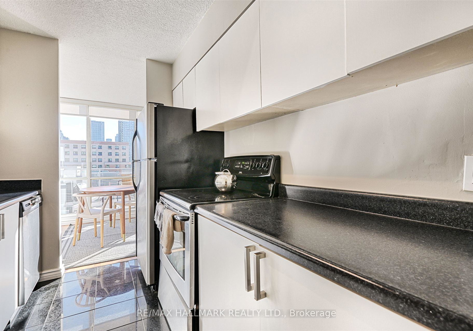 86-gerrard-street-e-toronto-ontario-c12387602