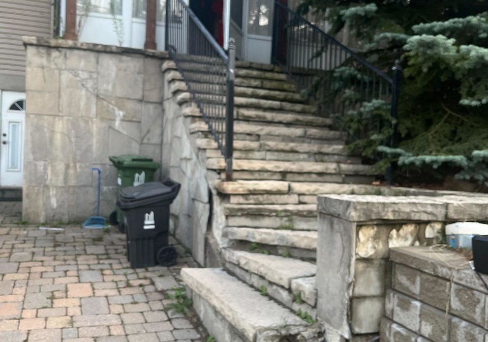 125-s-steeles-avenue-s-north-york-ontario-c12387644