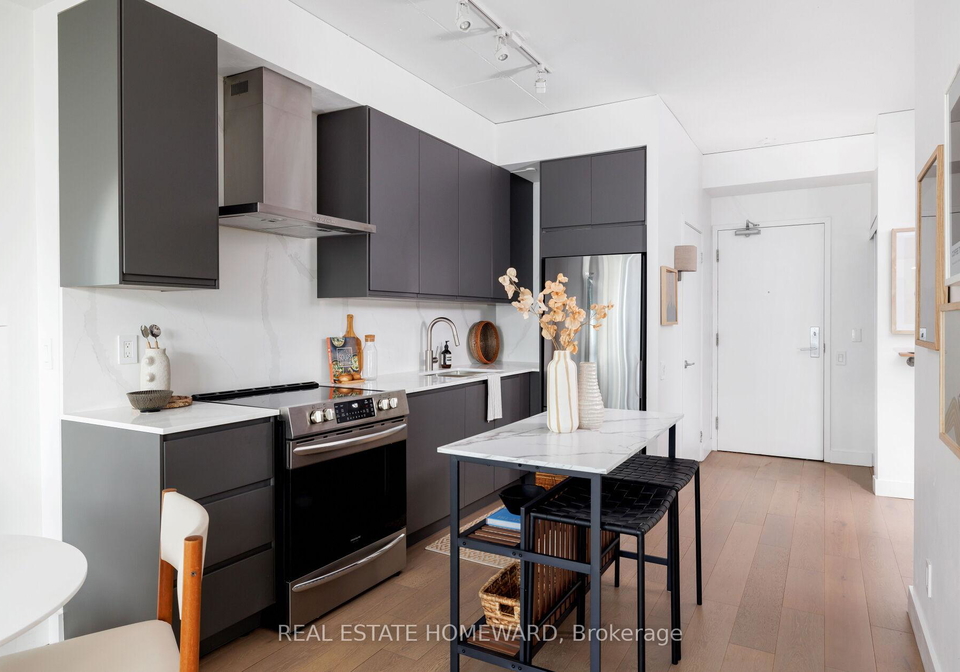 38-niagara-street-toronto-ontario-c12387765