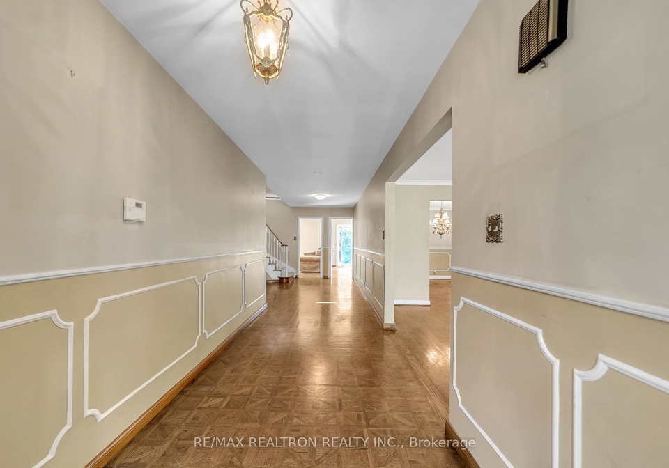 152-banbury-road-north-york-ontario-c12387772