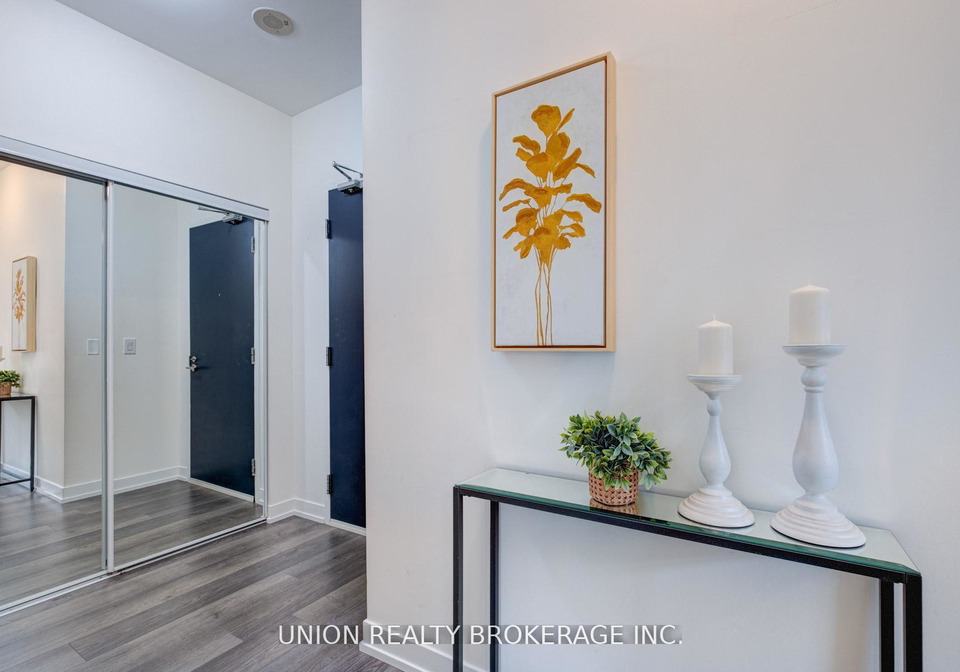 105-george-street-toronto-ontario-c12387877