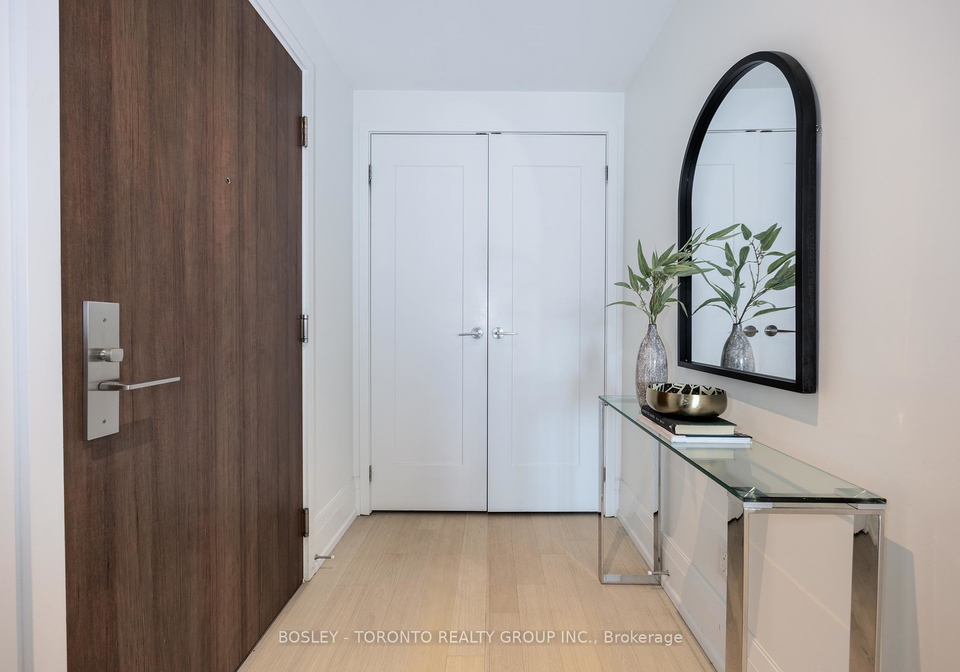 25-malcolm-road-east-york-ontario-c12388014