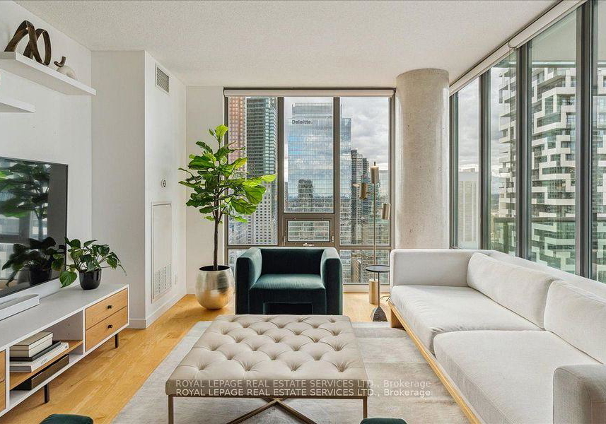 33-lombard-street-toronto-ontario-c12388096