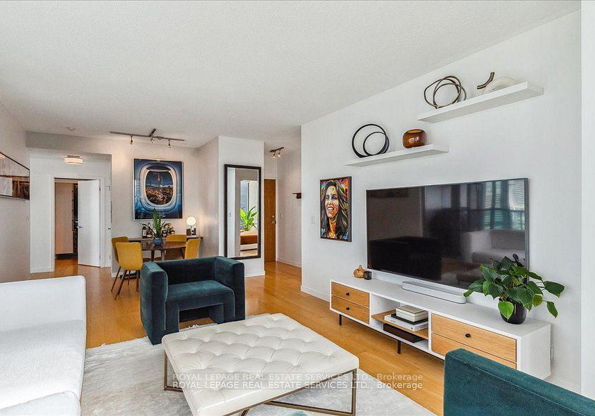 33-lombard-street-toronto-ontario-c12388096