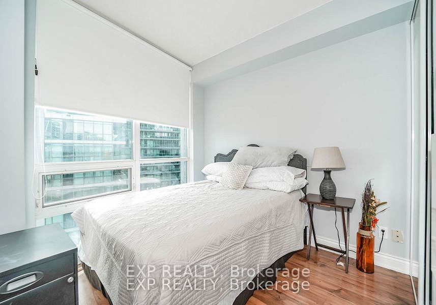 231-fort-york-boulevard-toronto-ontario-c12388352
