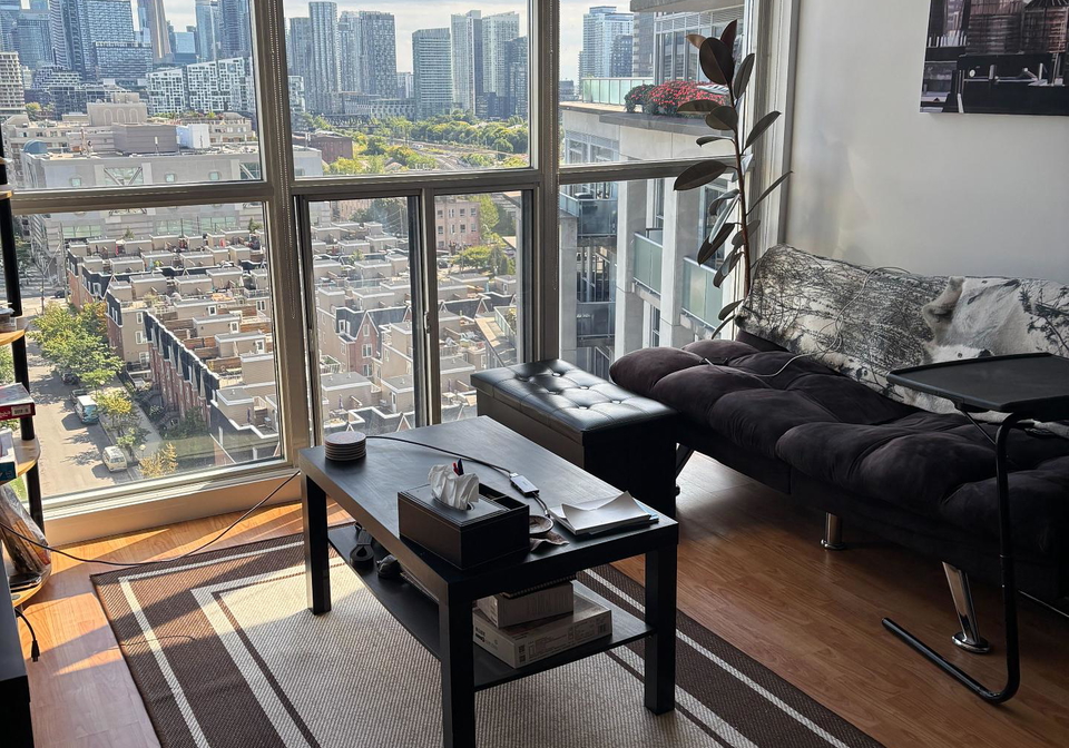 1-shaw-street-toronto-ontario-c12388367