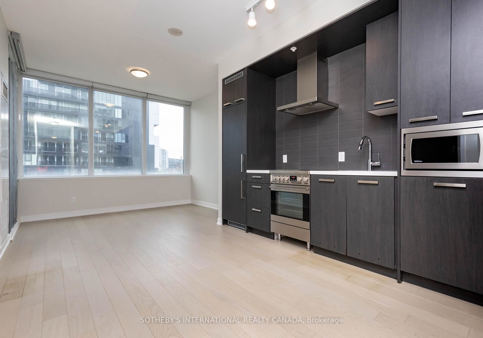 120-bayview-avenue-toronto-ontario-c12388543
