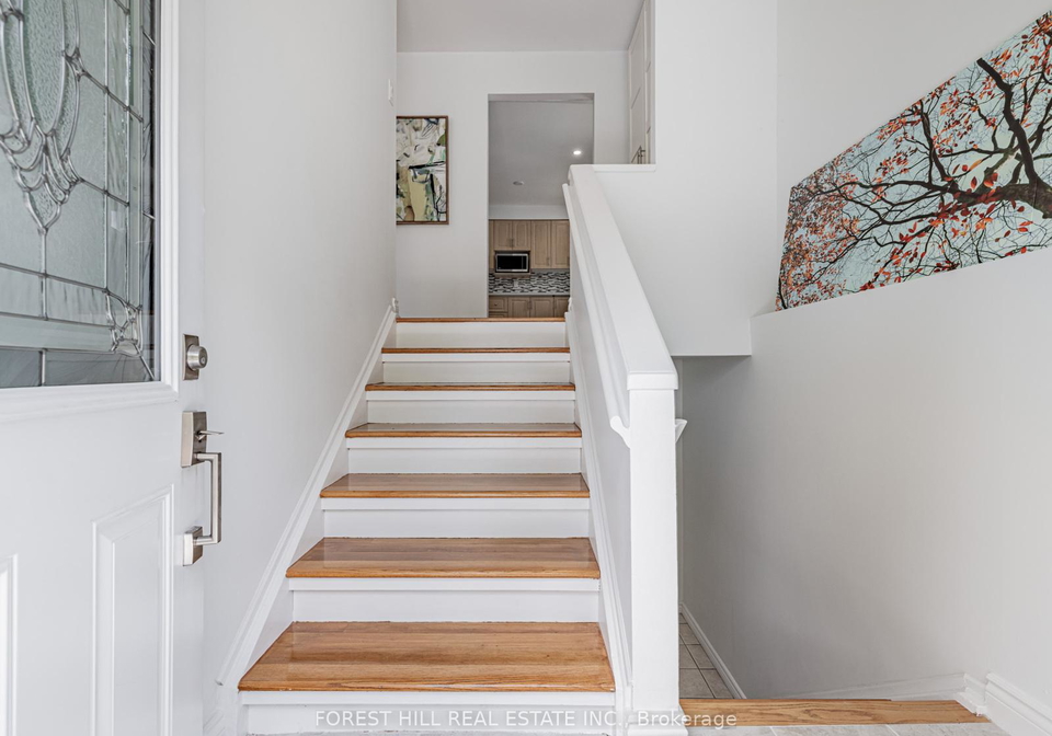 27-apache-trail-north-york-ontario-c12388589