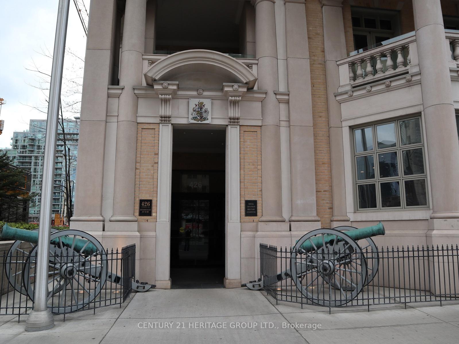 426-university-avenue-toronto-ontario-c12388759