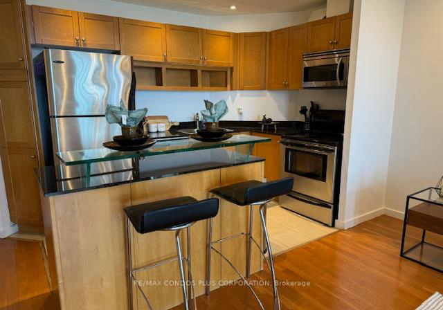 218-queens-quay-w-toronto-ontario-c12389594