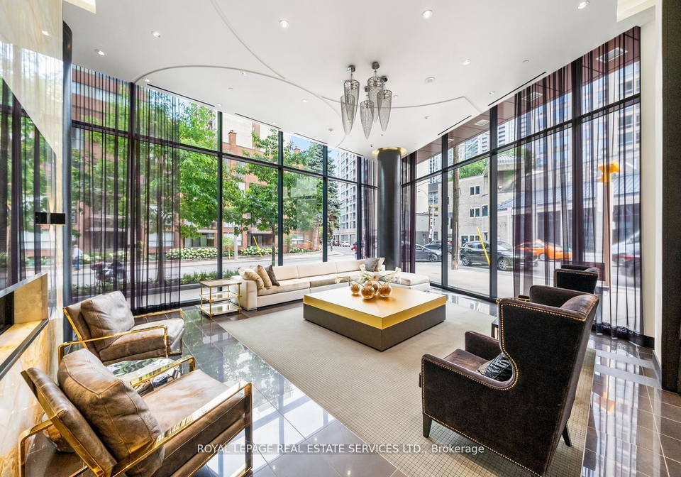 32-davenport-road-toronto-ontario-c12389824