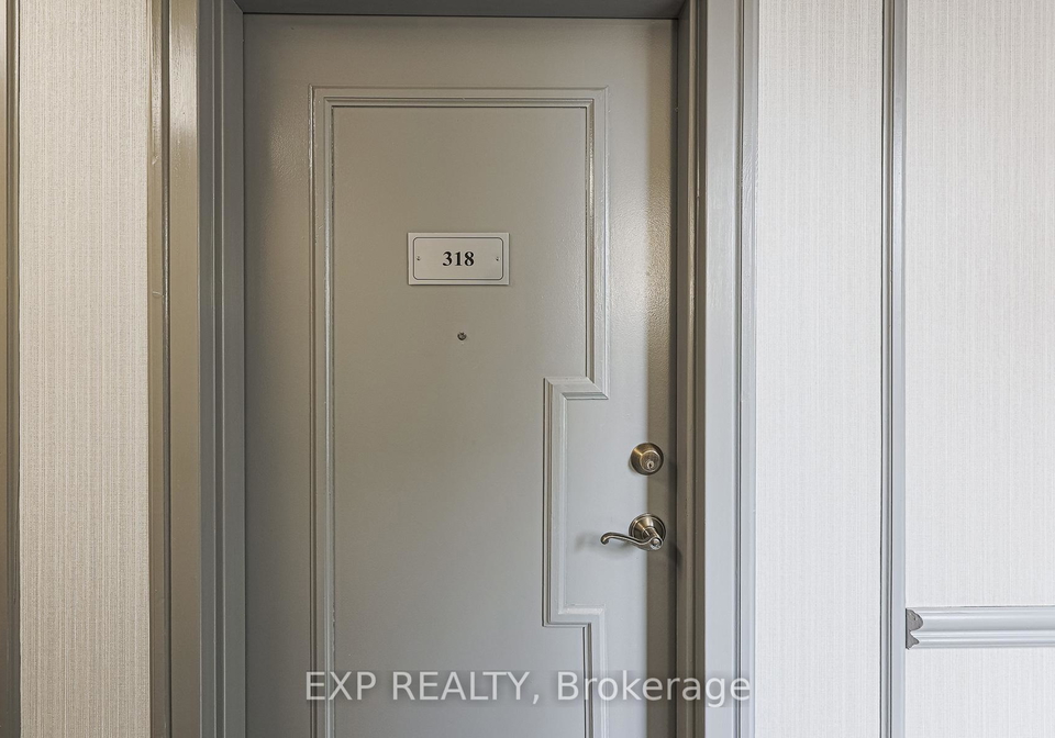 633-bay-street-toronto-ontario-c12389829