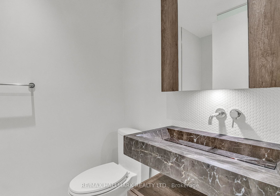 11-yorkville-avenue-toronto-ontario-c12389835