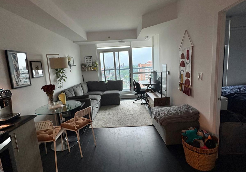 1486-bathurst-street-toronto-ontario-c12389887