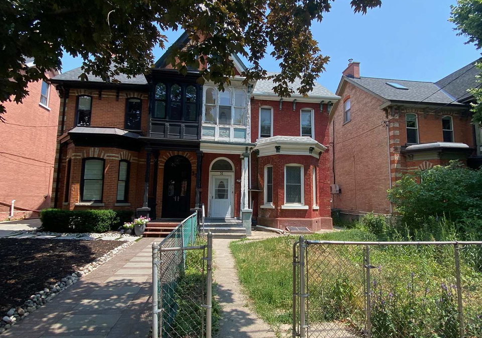 31-beaconsfield-avenue-toronto-ontario-c12389898