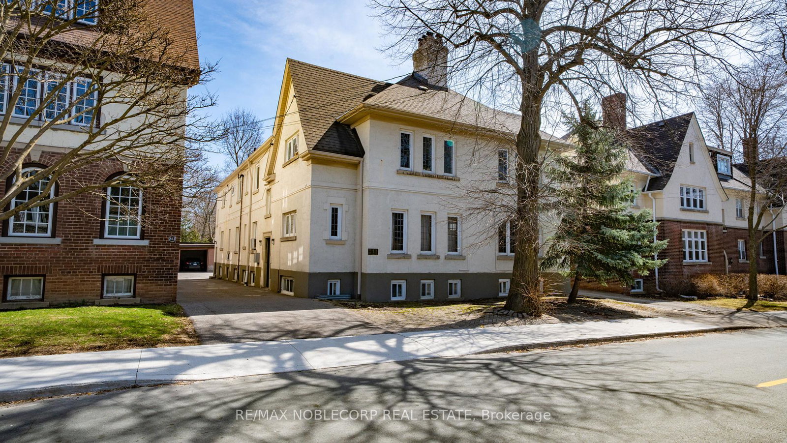 809-811-duplex-avenue-toronto-ontario-c12390018