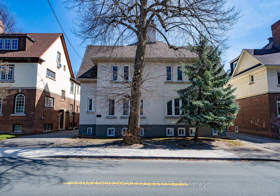 809-811-duplex-avenue-toronto-ontario-c12390018