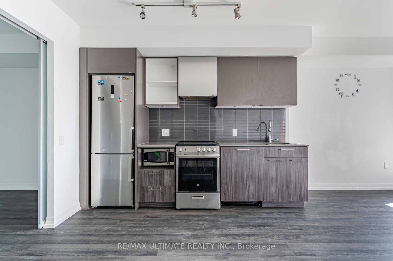 251-jarvis-street-toronto-ontario-c12390615