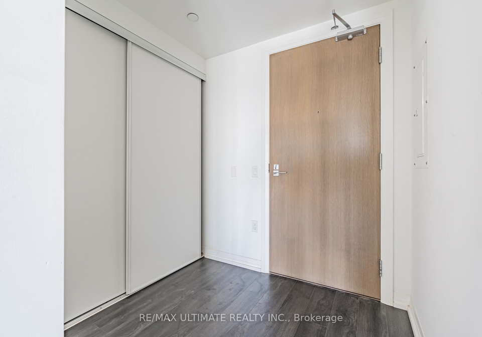 251-jarvis-street-toronto-ontario-c12390615