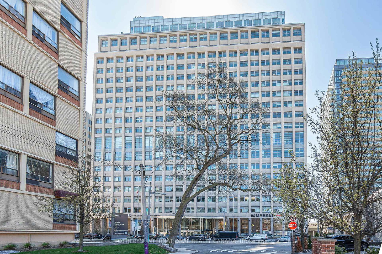 111-st-clair-avenue-w-toronto-ontario-c12390752