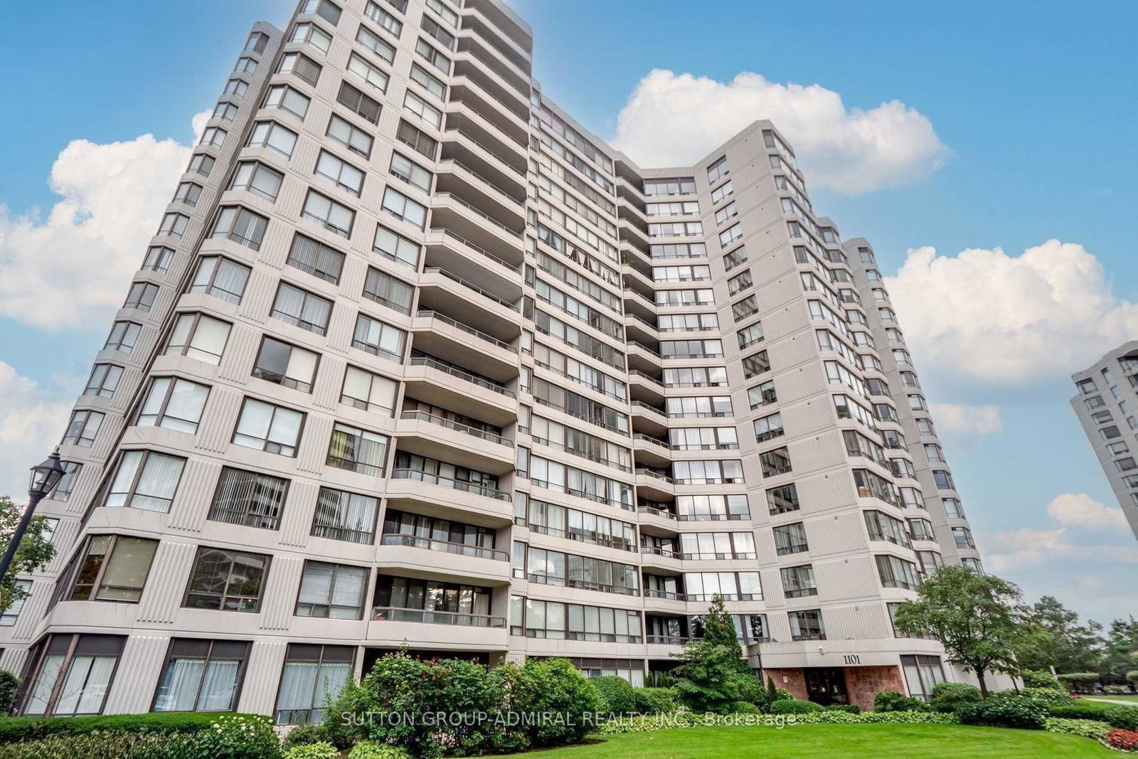 1101-steeles-avenue-w-toronto-ontario-c12390802