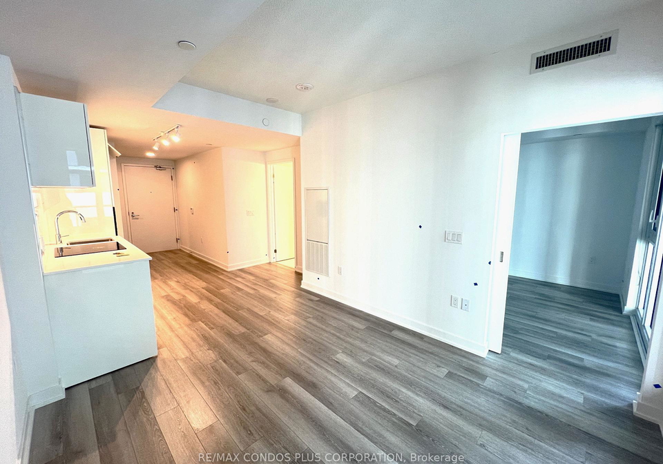 230-simcoe-street-toronto-ontario-c12391029