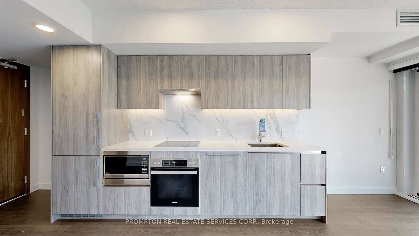 3-concord-cityplace-way-toronto-ontario-c12391079