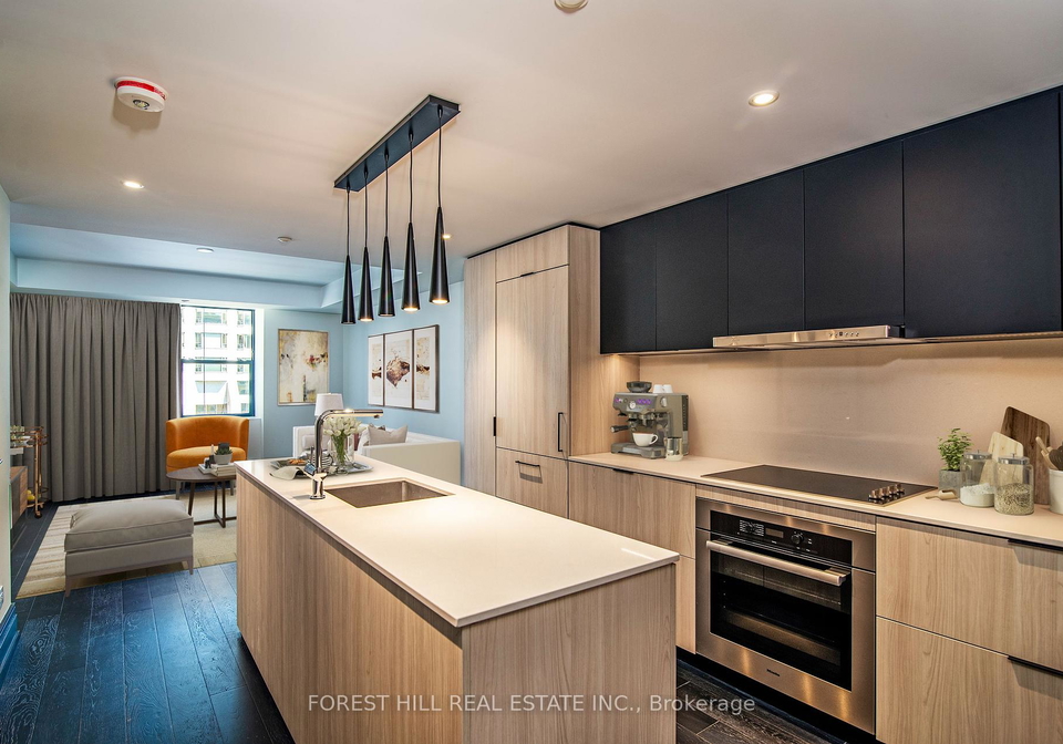 2-avenue-road-toronto-ontario-c12391238