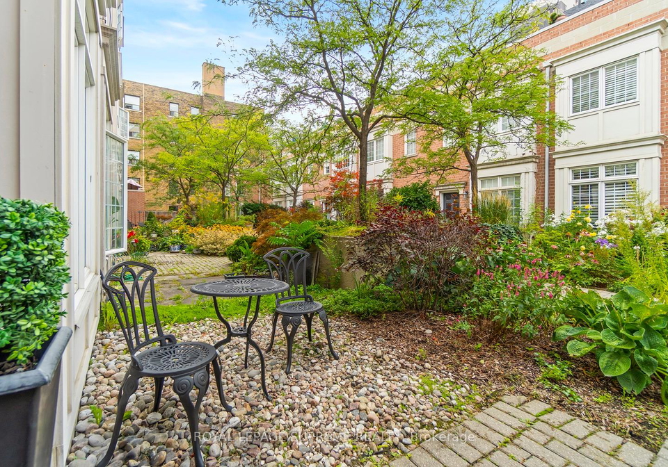 6-wellesley-place-toronto-ontario-c12391402
