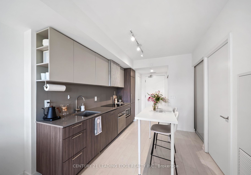 19-western-battery-road-toronto-ontario-c12391499