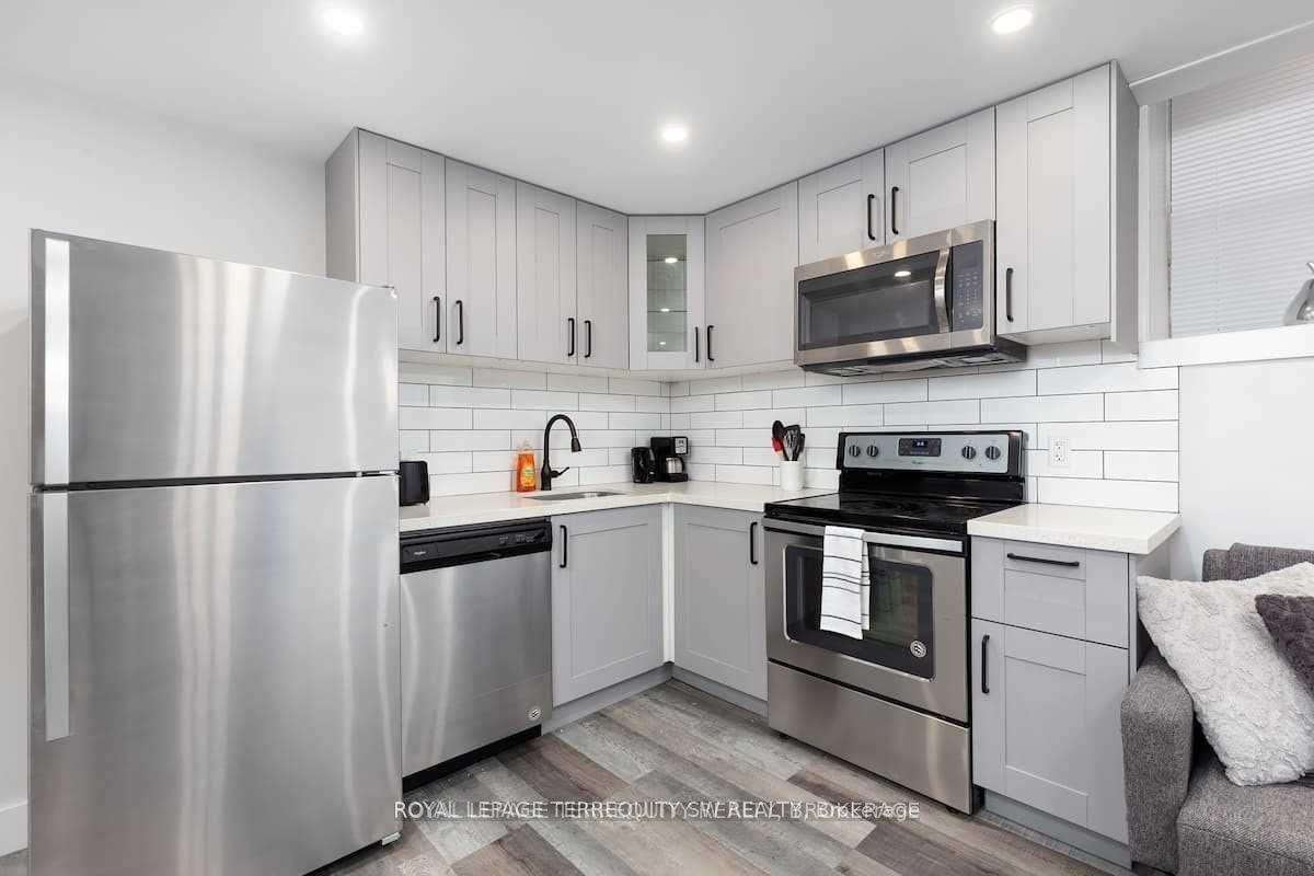 396-lansdowne-avenue-toronto-ontario-c12392111