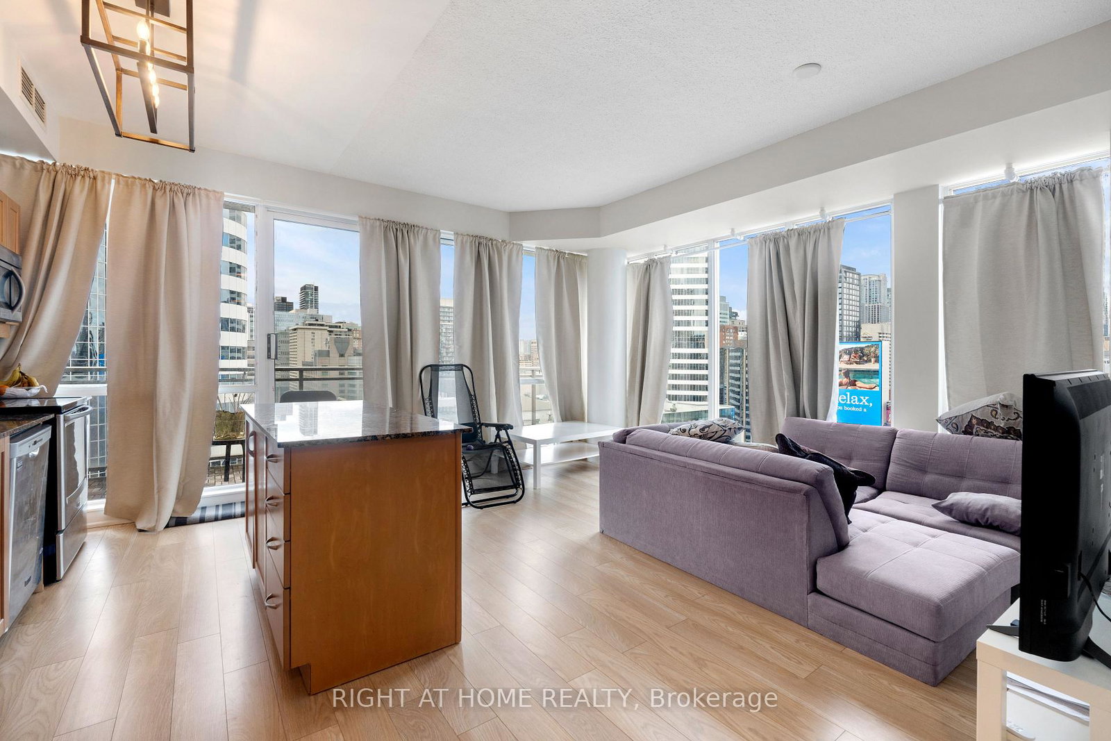 220-victoria-street-toronto-ontario-c12392221