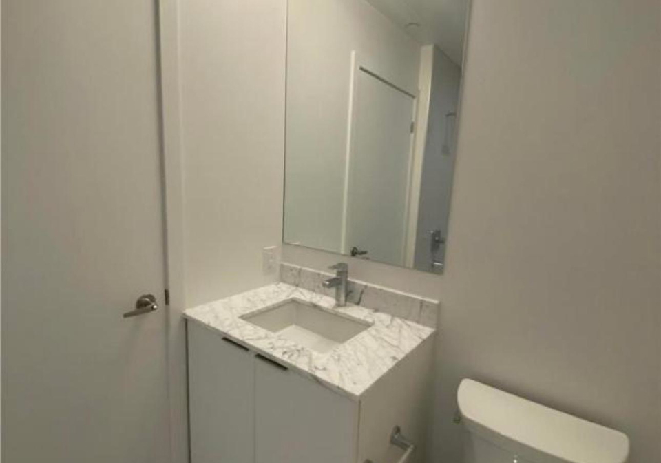 955-bay-street-toronto-ontario-c12392578