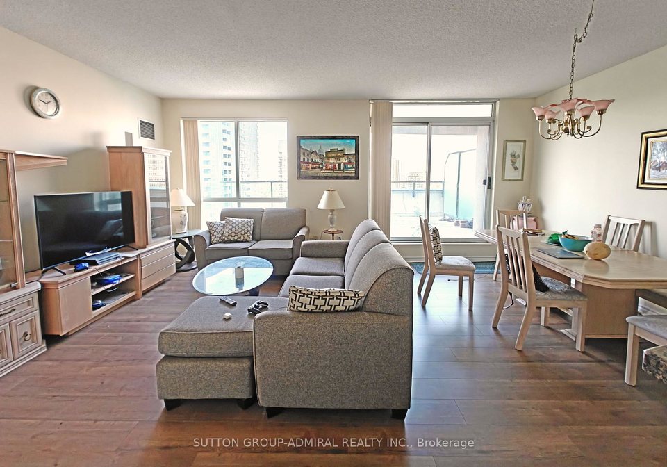 7-lorraine-drive-toronto-ontario-c12392682