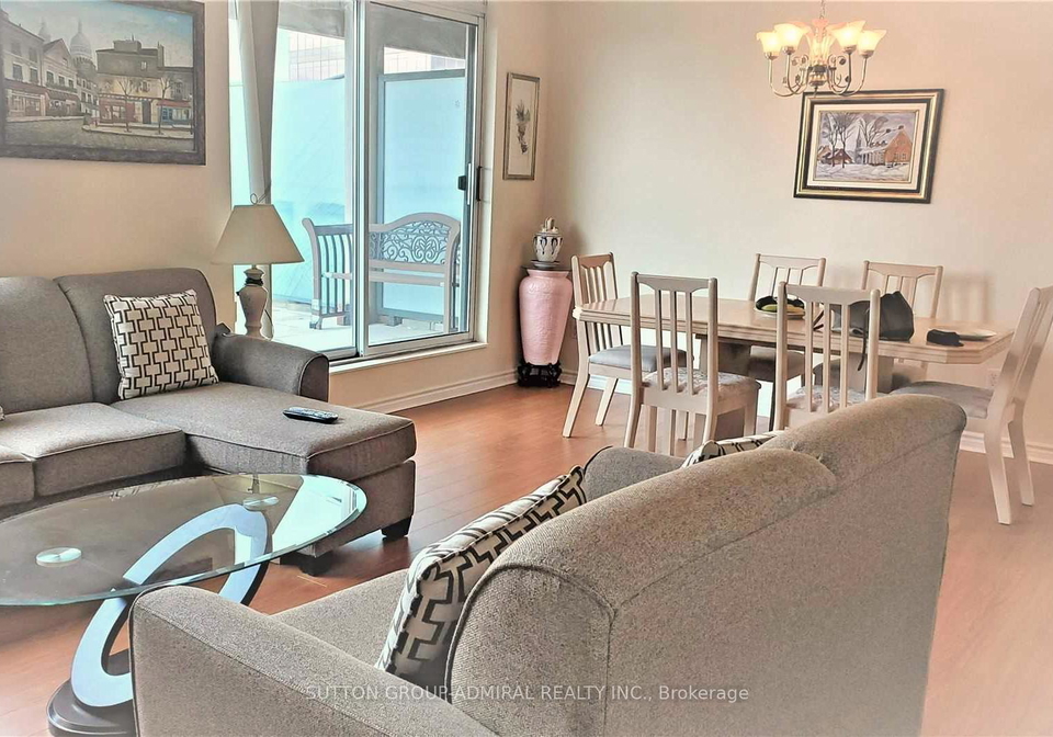7-lorraine-drive-toronto-ontario-c12392682