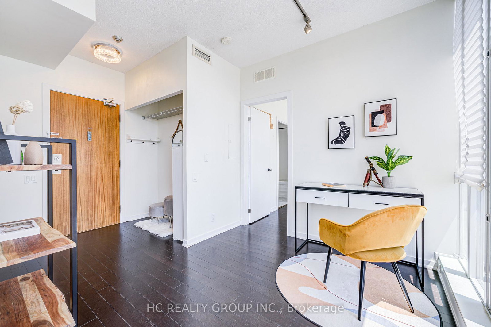 30-canterbury-place-toronto-ontario-c12393142