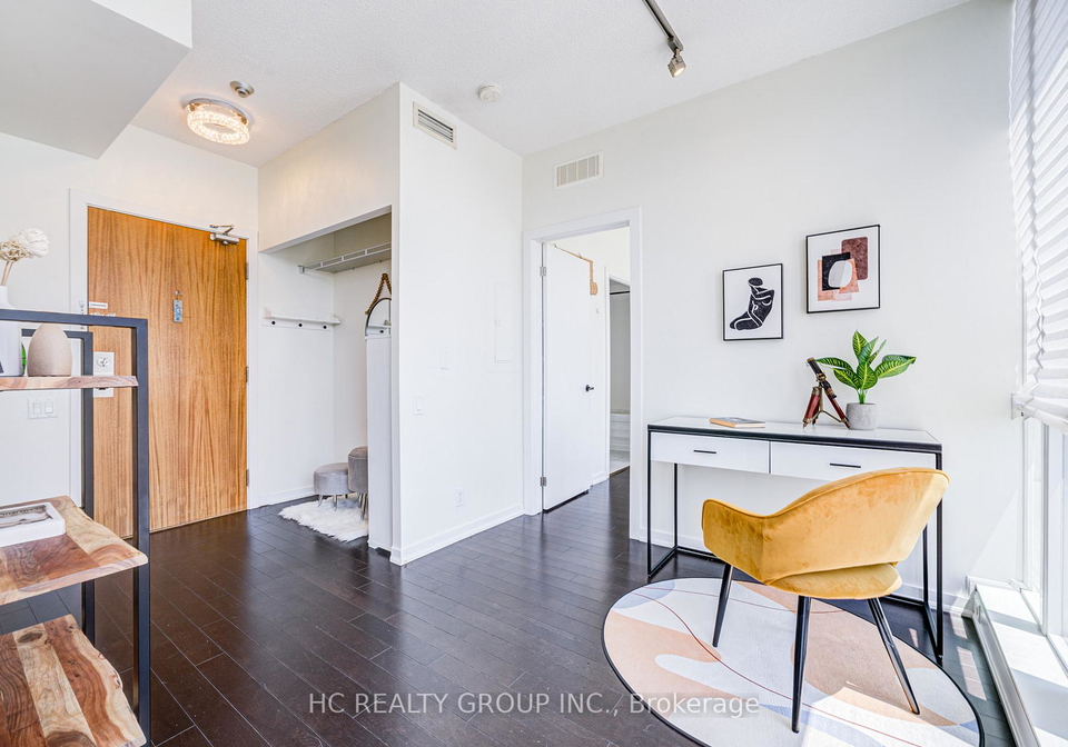 30-canterbury-place-toronto-ontario-c12393142
