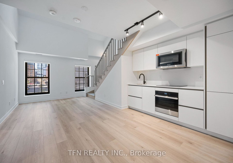 327-king-street-w-toronto-ontario-c12393242