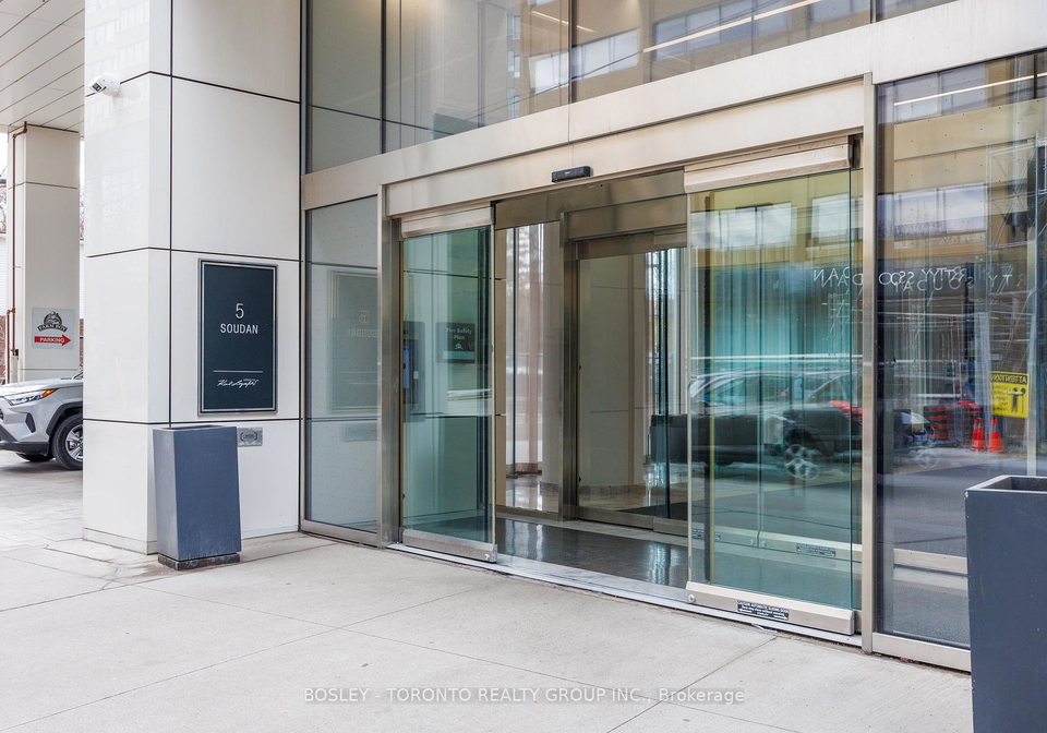 5-soudan-avenue-toronto-ontario-c12393909
