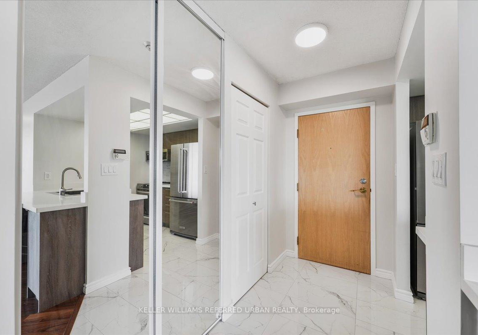 5-concorde-place-north-york-ontario-c12393955