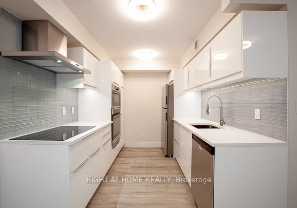 398-eglinton-avenue-e-toronto-ontario-c12393981